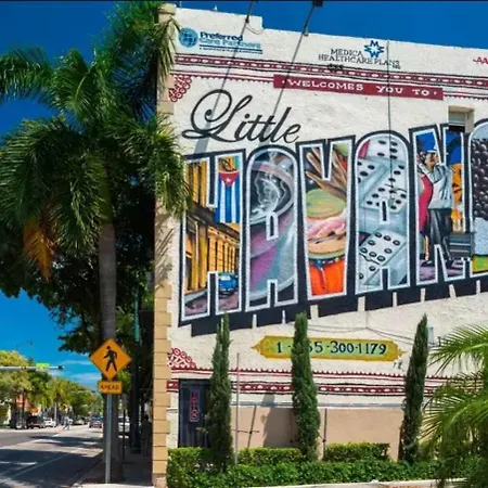 Comfortable 1Br Tropical Escape Near Brickell Miami Exterior photo