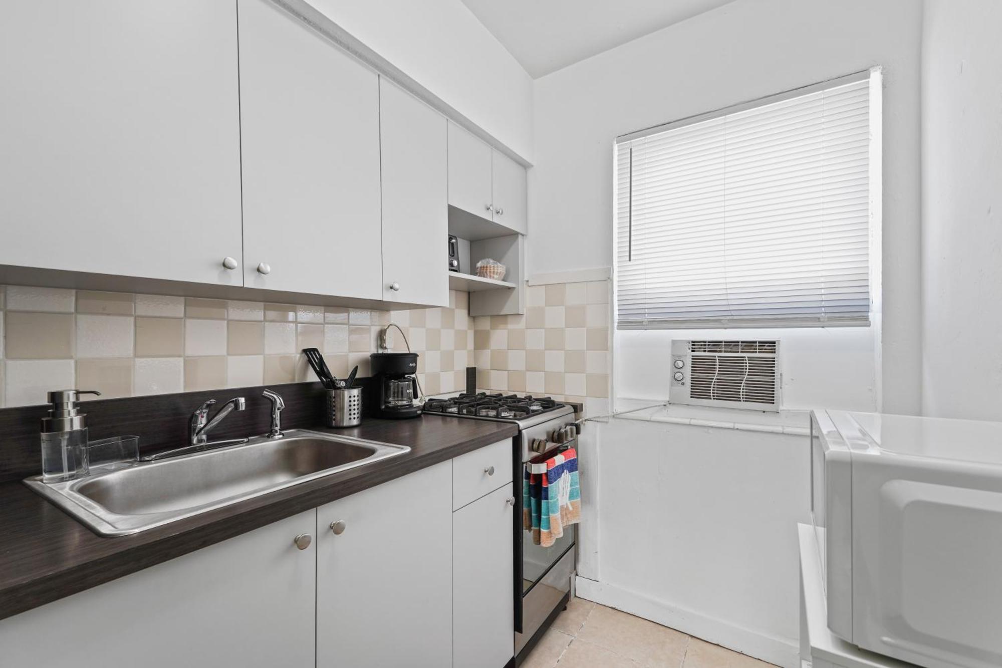 Comfortable 1Br Tropical Escape Near Brickell Apartment